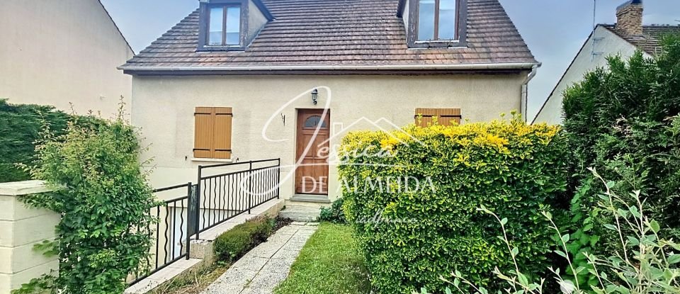 Traditional house 5 rooms of 100 m² in Dammartin-en-Goële (77230)