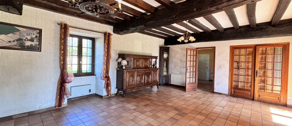 Maison de campagne 5 pièces de 122 m² à Merdrignac (22230)