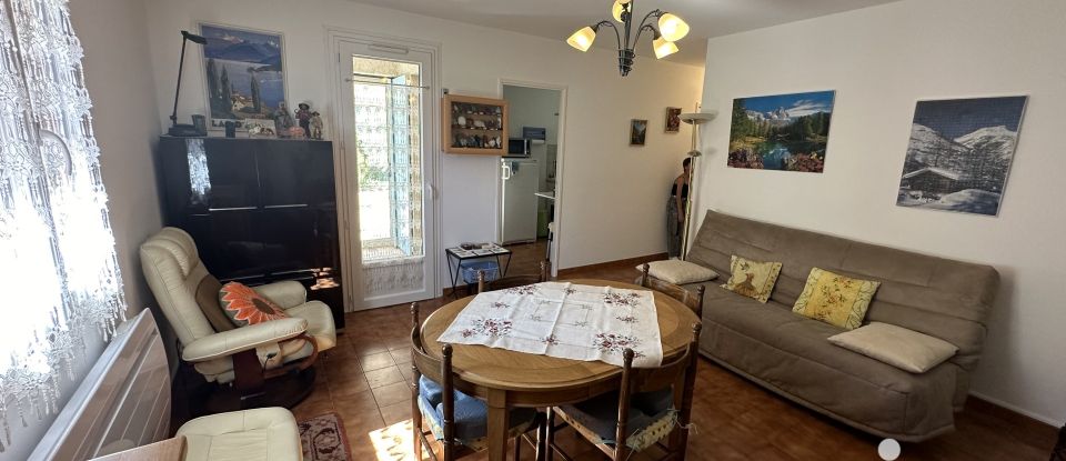 Apartment 2 rooms of 46 m² in Gréoux-les-Bains (04800)