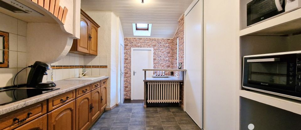 Maison traditionnelle 5 pièces de 107 m² à Gourin (56110)