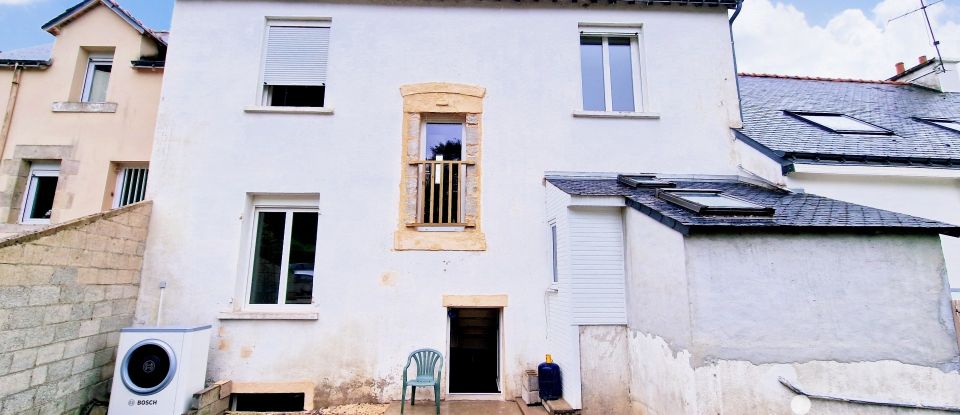 Traditional house 5 rooms of 107 m² in Gourin (56110)