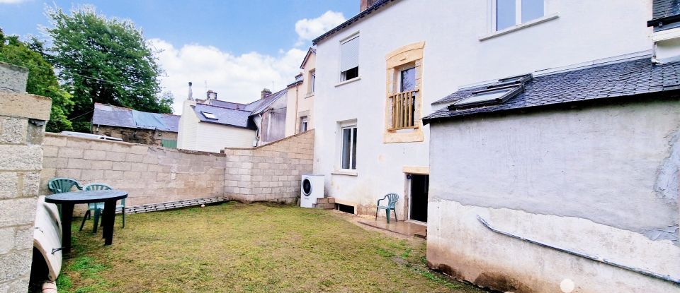 Maison traditionnelle 5 pièces de 107 m² à Gourin (56110)