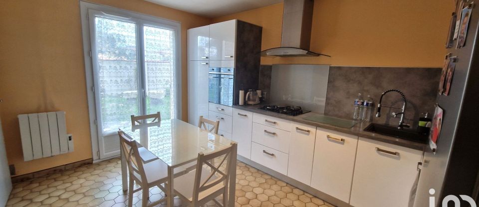 Maison 4 pièces de 110 m² à Nîmes (30000)