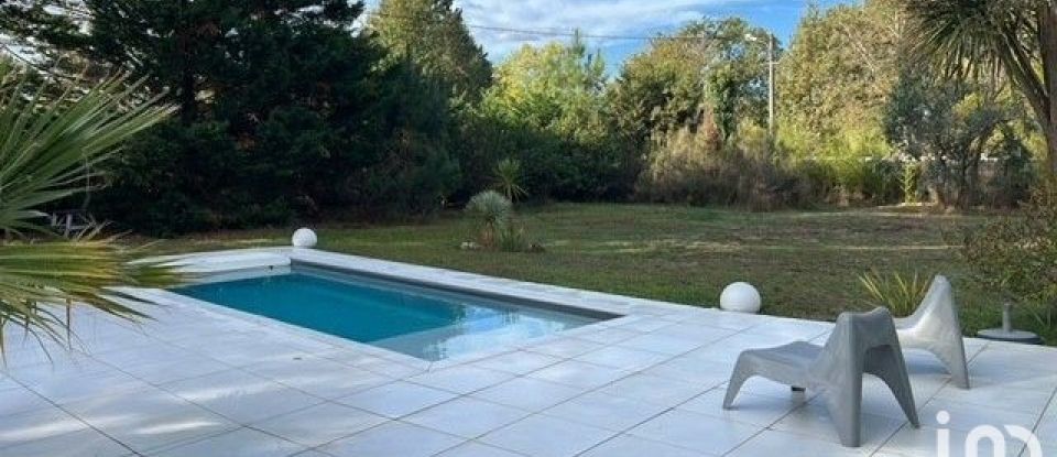 Maison 6 pièces de 150 m² à Pessac (33600)