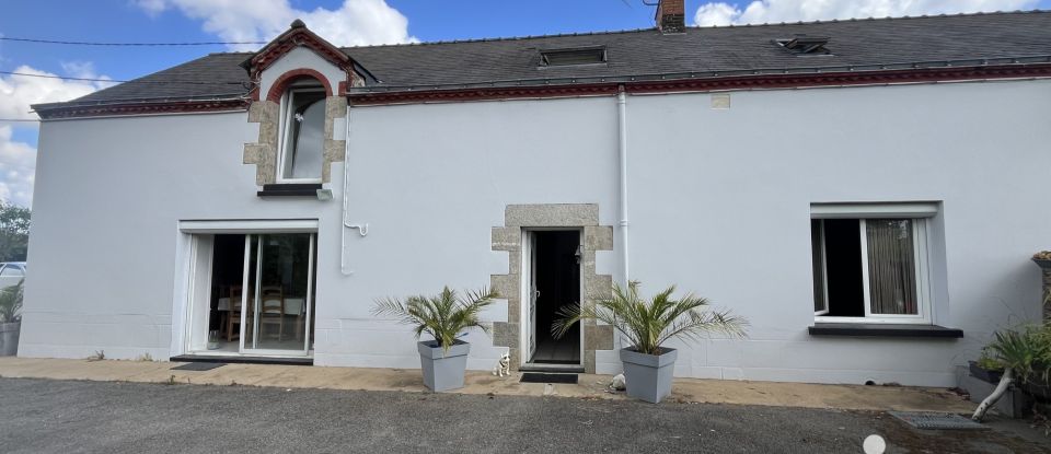 Longère 5 pièces de 147 m² à Blain (44130)