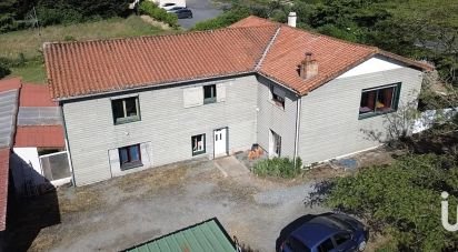 Maison traditionnelle 5 pièces de 255 m² à Secondigny (79130)