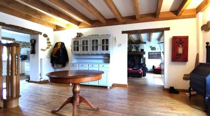 House 6 rooms of 170 m² in Saint-Mars-sur-la-Futaie (53220)