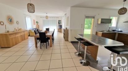 House 5 rooms of 128 m² in Saint-Sulpice-de-Royan (17200)