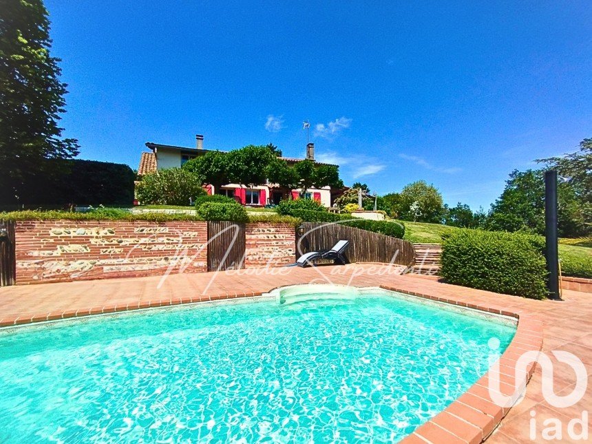 Domaine 10 pièces de 294 m² à Montesquieu-Volvestre (31310)