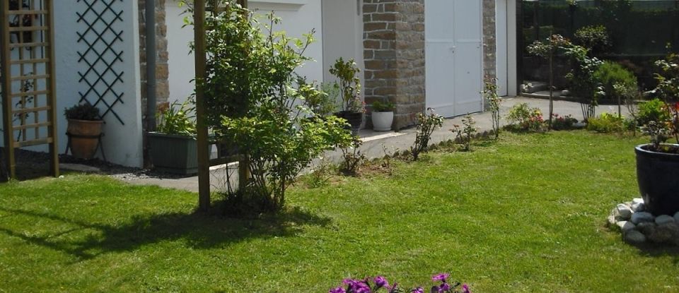 House 6 rooms of 125 m² in Gourin (56110)