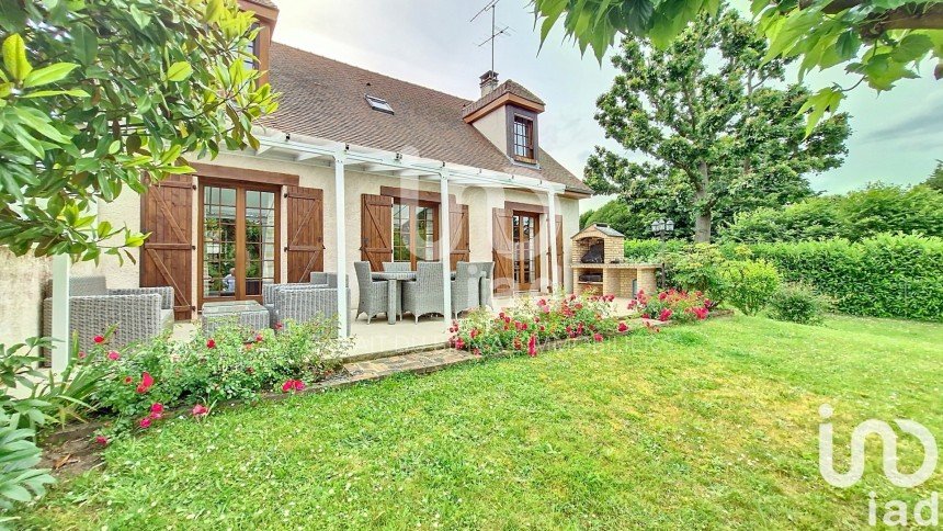 Traditional house 5 rooms of 125 m² in Germigny-l'Évêque (77910)