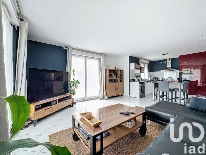 Appartement 4 pièces de 78 m² à Sainte-Geneviève-des-Bois (91700)