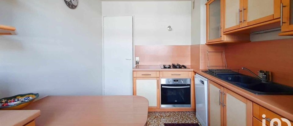 Appartement 3 pièces de 69 m² à L'Haÿ-les-Roses (94240)