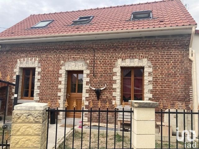 Maison 3 pièces de 57 m² à Quéant (62860)