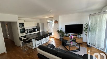 Apartment 4 rooms of 77 m² in Villenoy (77124)