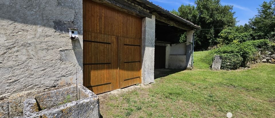 Maison de campagne 3 pièces de 64 m² à Mouthiers-sur-Boëme (16440)