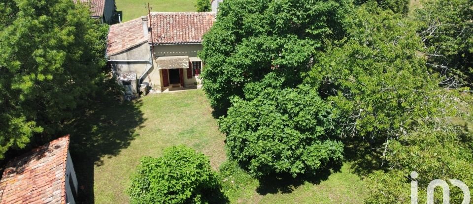 Maison de campagne 3 pièces de 64 m² à Mouthiers-sur-Boëme (16440)