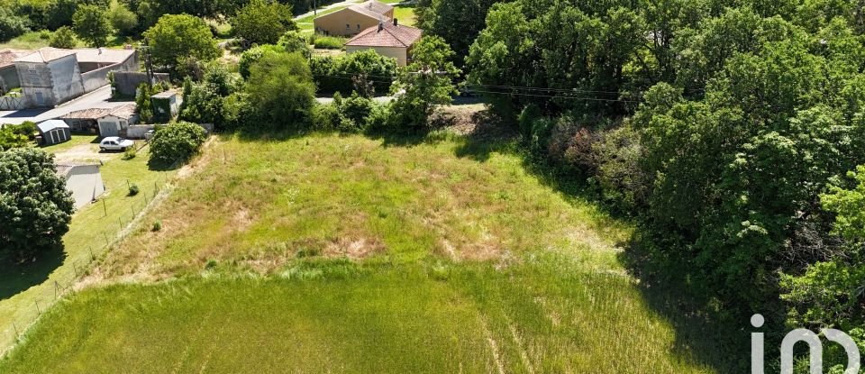 Terrain de 1 623 m² à Mouthiers-sur-Boëme (16440)