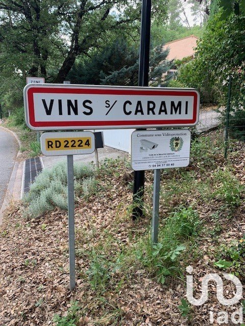 Vente Terrain 2813m² à Vins-sur-Caramy (83170) - Iad France