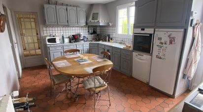 House 8 rooms of 184 m² in Saussay-la-Campagne (27150)