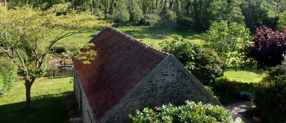 Longère 6 pièces de 140 m² à Kernouës (29260)