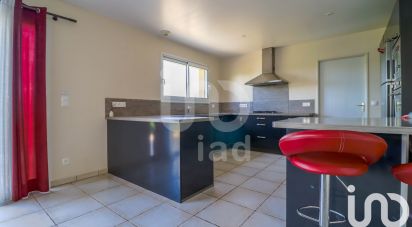 Maison 11 pièces de 186 m² à Ouerre (28500)