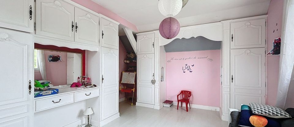 House 5 rooms of 100 m² in Vendôme (41100)