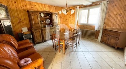 Traditional house 5 rooms of 113 m² in Louviers (27400)