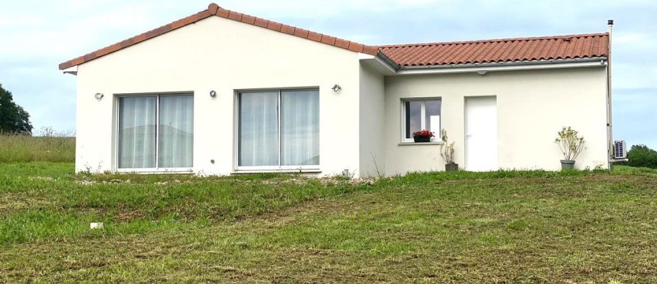 House 5 rooms of 114 m² in Saint-Priest-Taurion (87480)