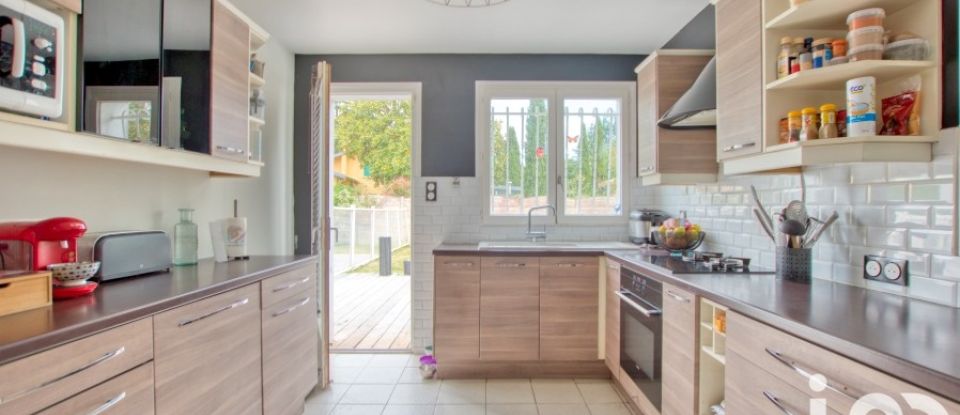 Maison 4 pièces de 140 m² à Ludon-Médoc (33290)