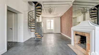 Apartment 3 rooms of 77 m² in Paris (75008)
