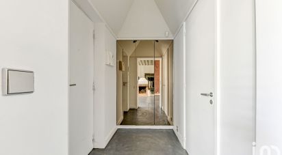 Appartement 3 pièces de 77 m² à Paris (75008)