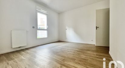 Apartment 2 rooms of 47 m² in Bruges (33520)