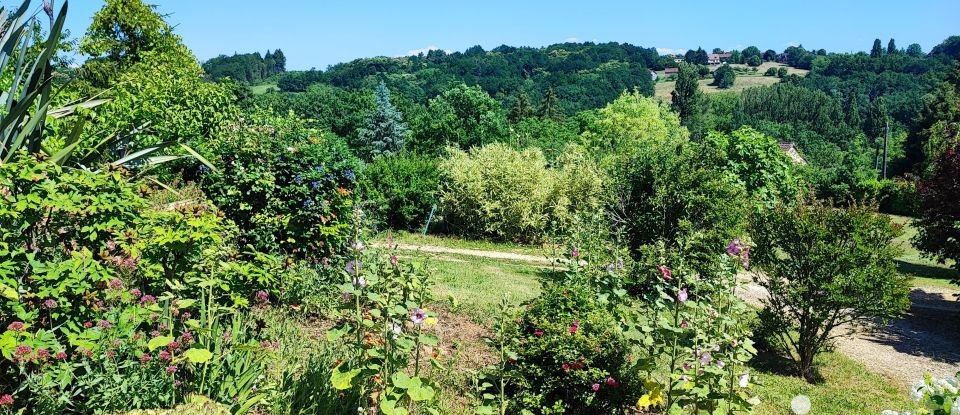 Maison 6 pièces de 227 m² à Coux et Bigaroque-Mouzens (24220)