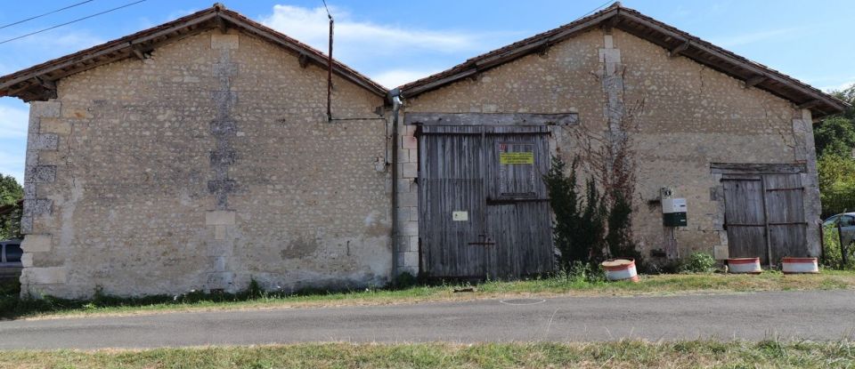 Maison 1 pièce de 1 m² à Chalais (16210)