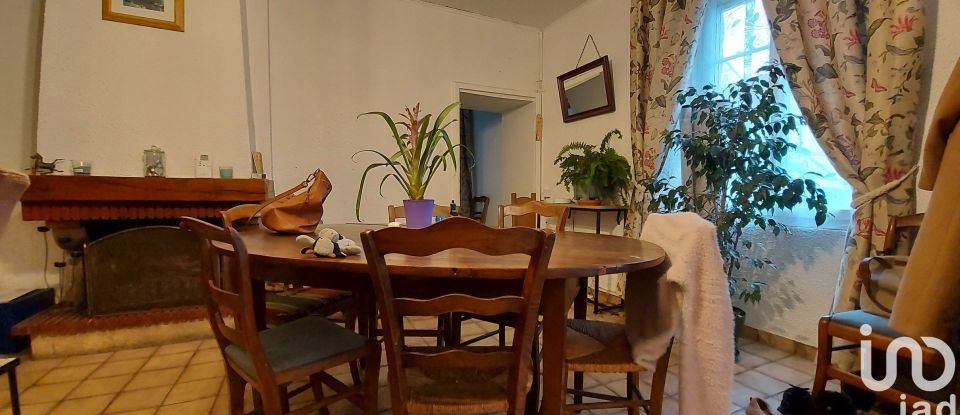 Country house 2 rooms of 63 m² in Doyet (03170)