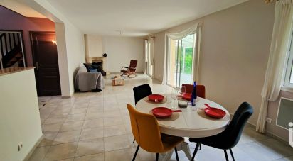 Traditional house 6 rooms of 140 m² in La Chapelle-sur-Erdre (44240)