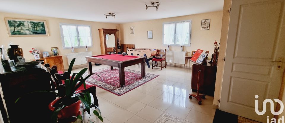 Traditional house 5 rooms of 169 m² in L'Hermenault (85570)