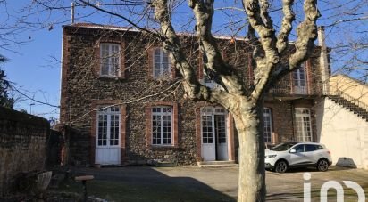 Maison 7 pièces de 230 m² à Saint-Chamond (42400)