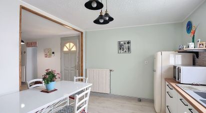 House 6 rooms of 155 m² in Iteuil (86240)