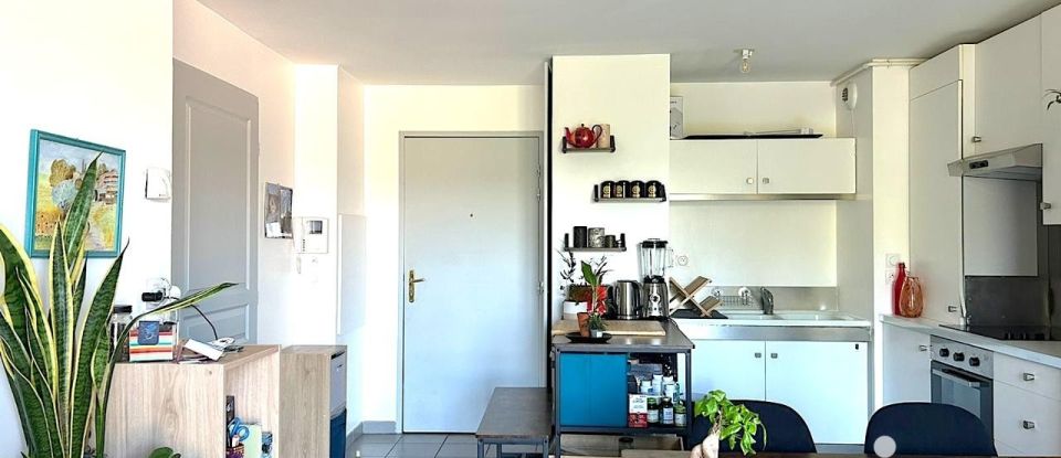 Apartment 2 rooms of 43 m² in Gréoux-les-Bains (04800)