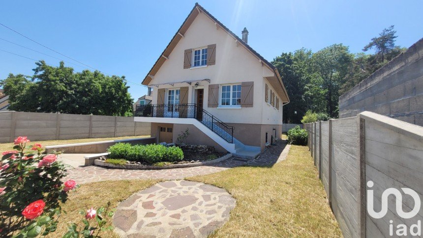 Traditional house 6 rooms of 133 m² in Valence-en-Brie (77830)