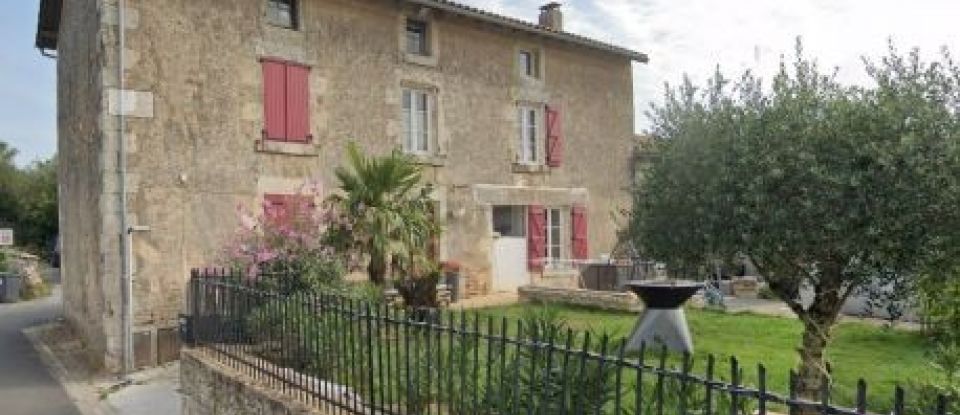 House 5 rooms of 143 m² in Soudan (79800)