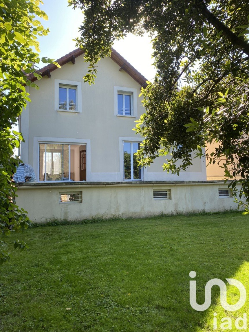 House 6 rooms of 175 m² in Mitry-Mory (77290)