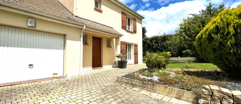 Traditional house 5 rooms of 121 m² in Montévrain (77144)