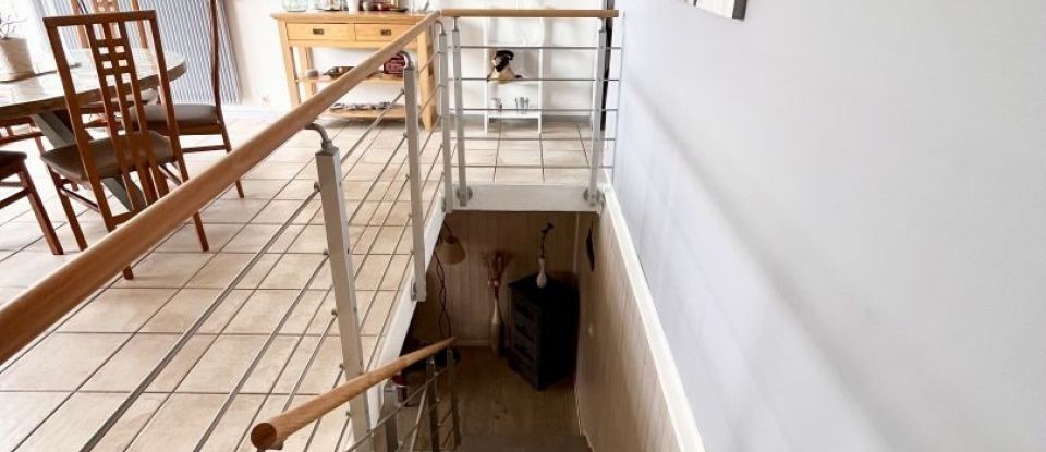 Maison 8 pièces de 140 m² à Mozac (63200)