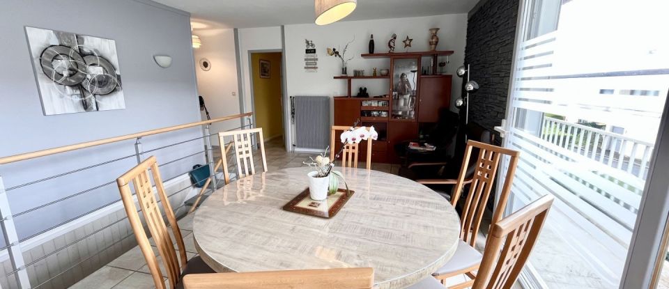 Maison 8 pièces de 140 m² à Mozac (63200)