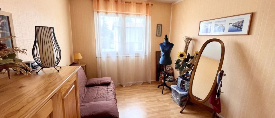 Maison 8 pièces de 140 m² à Mozac (63200)