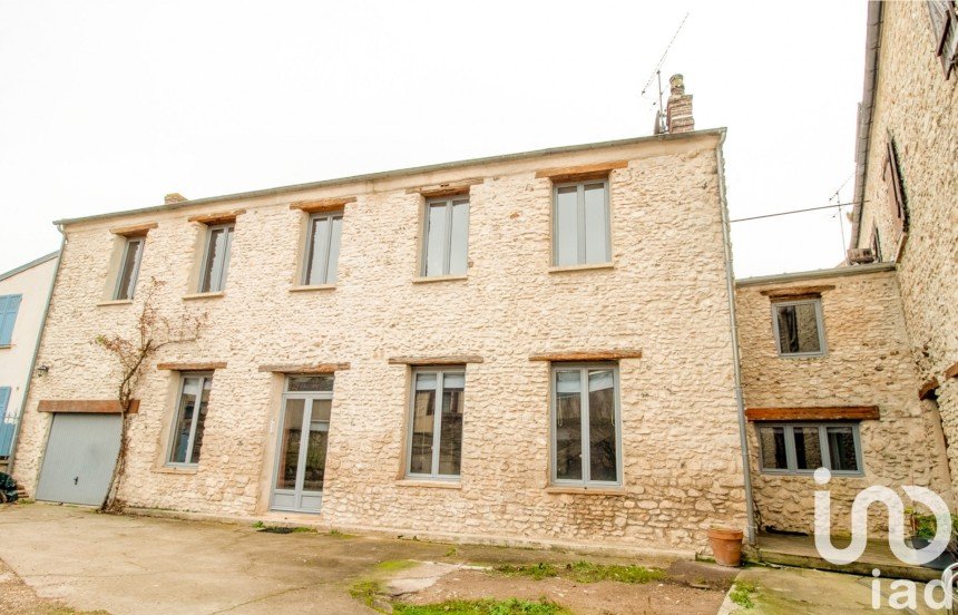Maison de ville 6 pièces de 166 m² à Beynes (78650)