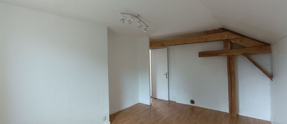 House 6 rooms of 135 m² in Villapourçon (58370)